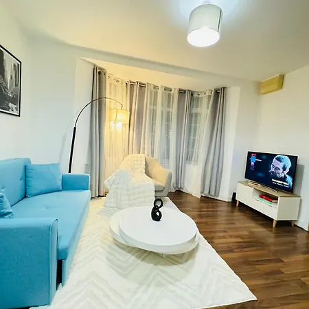 Cozy Southampton Apt With Free Parking Exterior photo